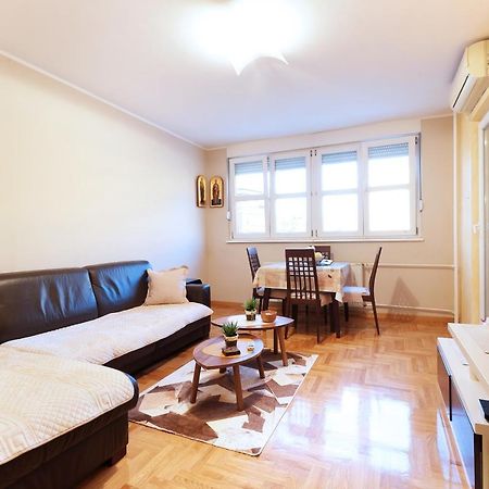 Sky City View Apartment & Big Terrace Belgrad Exteriör bild